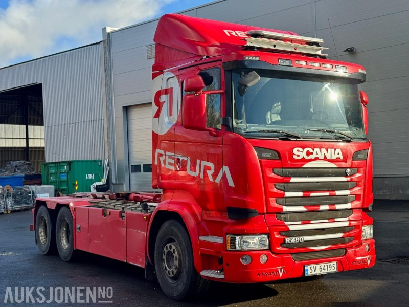 2015 Scania R490-6x2-Euro6T- Eu-godkjent til 01/26 - Km: 379186 - Камион со кука за подигање: слика 2 2015 Scania R490-6x2-Euro6T- Eu-godkjent til 01/26 - Km: 379186 - Камион со кука за подигање: слика 2