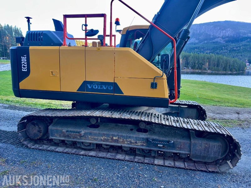 2015 Volvo EC220EL - Багер: слика 5 2015 Volvo EC220EL - Багер: слика 5