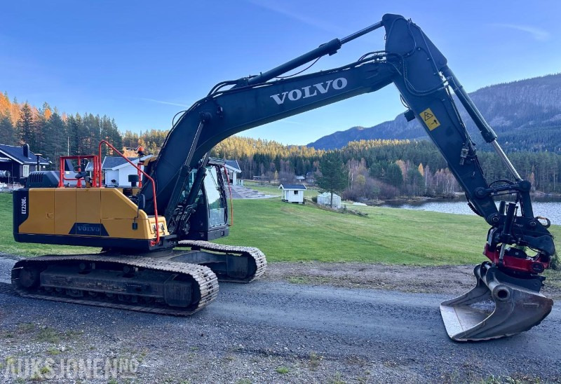 2015 Volvo EC220EL - Багер: слика 2 2015 Volvo EC220EL - Багер: слика 2