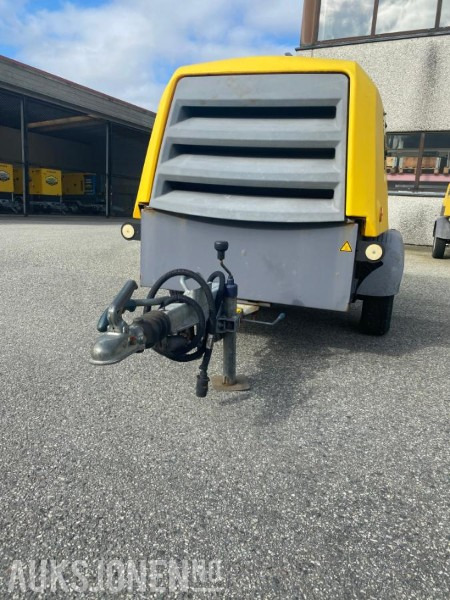 2016 Atlas Copco XAS 68KD luftkompressor - 1367 timer. - Машина за бушење: слика 4 2016 Atlas Copco XAS 68KD luftkompressor - 1367 timer. - Машина за бушење: слика 4