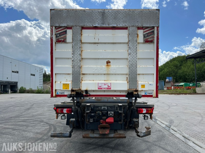 2016 Mercedes-Benz Antos 2545 containerbil med baklem, ryggekamera, hengerfeste, bluetec - Транспортер на контејнер/ Камион со променливо тело: слика 4 2016 Mercedes-Benz Antos 2545 containerbil med baklem, ryggekamera, hengerfeste, bluetec - Транспортер на контејнер/ Камион со променливо тело: слика 4