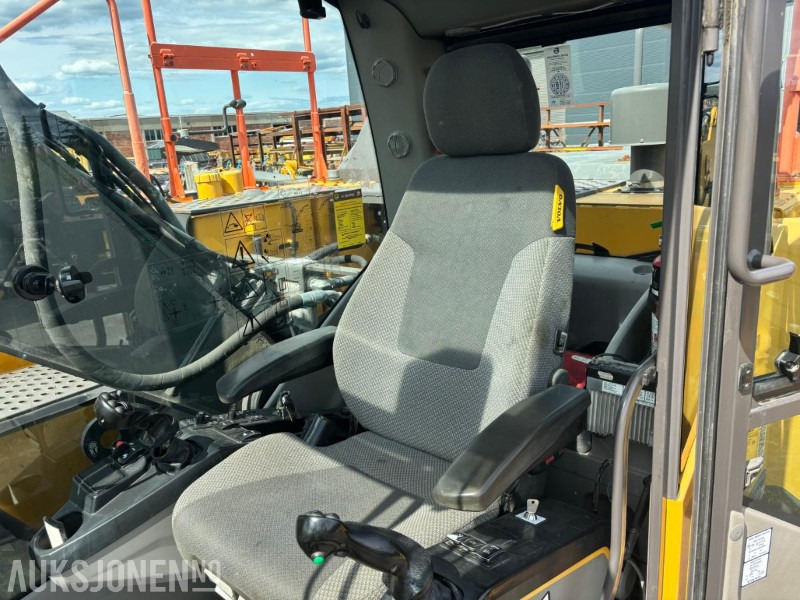 Багер 2016 Volvo EC220EL gravemaskin: слика 7