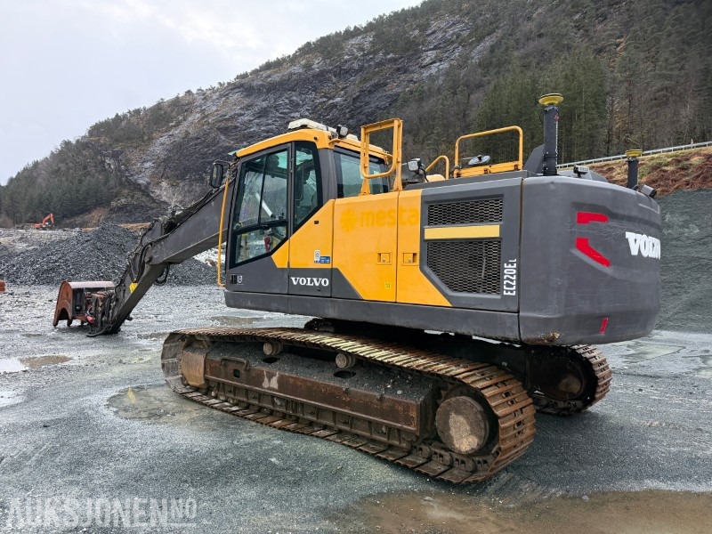 2016 Volvo EC220EL gravemaskin - sentralsmøring - Gjerstad hurtigfeste - Rototilt tiltrotator - Leica GPS - Багер: слика 3 2016 Volvo EC220EL gravemaskin - sentralsmøring - Gjerstad hurtigfeste - Rototilt tiltrotator - Leica GPS - Багер: слика 3