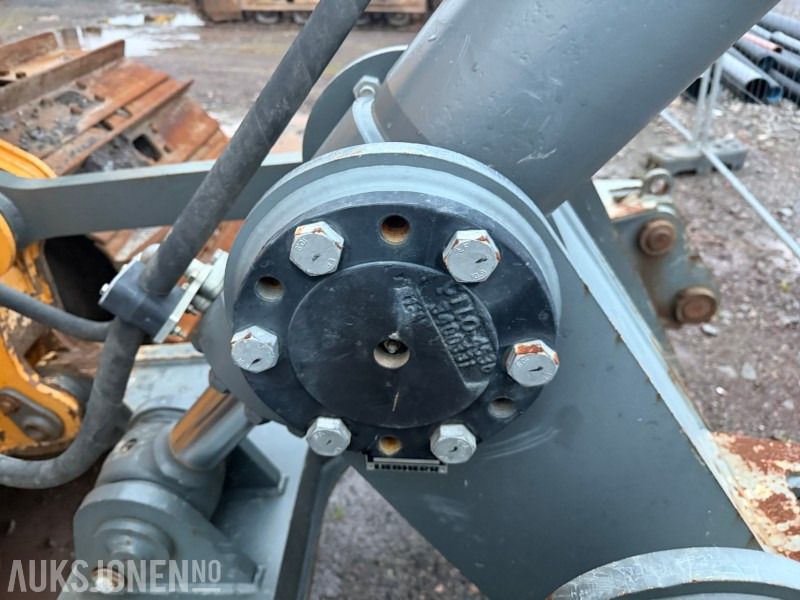 Градежна опрема 2018 Liebherr PR 736 LGP Beltedoser m/ bakripper - Sertifisert: слика 37