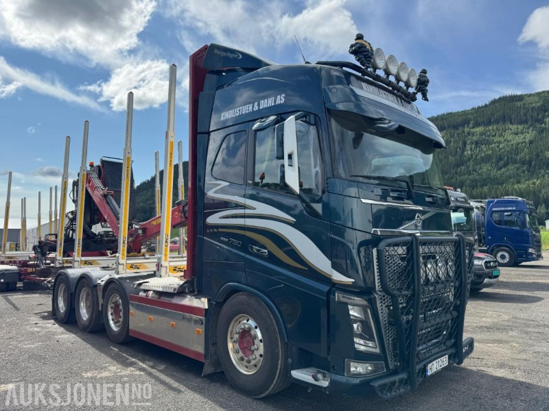 2018 Volvo FH16 8X4 komplett tømmerbil med kran og henger. - Камион за дрва, Камион со кран: слика 4 2018 Volvo FH16 8X4 komplett tømmerbil med kran og henger. - Камион за дрва, Камион со кран: слика 4