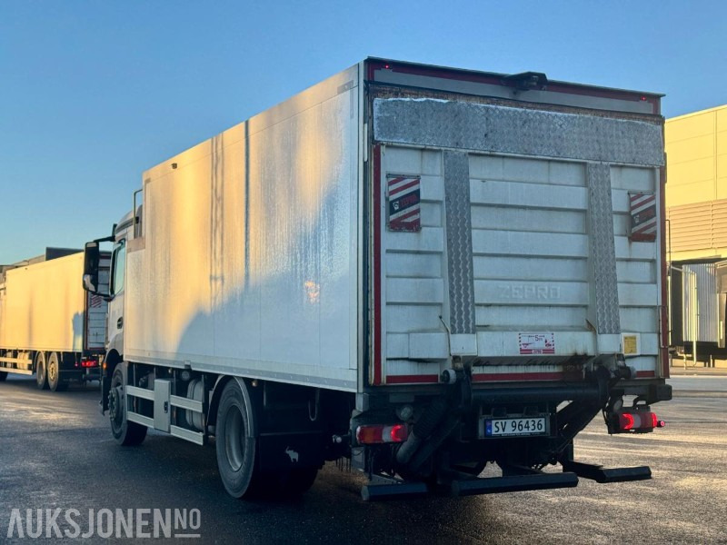 2019 Mercedes-Benz Antos 1824 4x2 - Skapbil m/kjøl og lift – Eu-godkjent til 05/26 - Km: 146689 - Камион сандучар: слика 4 2019 Mercedes-Benz Antos 1824 4x2 - Skapbil m/kjøl og lift – Eu-godkjent til 05/26 - Km: 146689 - Камион сандучар: слика 4