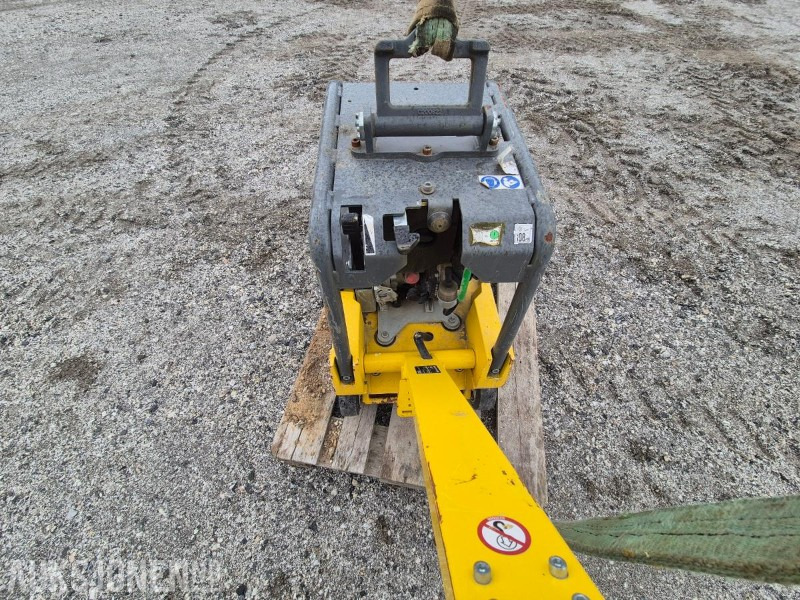 2019 Wacker Neuson DPU3750 / Hoppetusse / Vibroplate / Komprimator - Ваљак: слика 2 2019 Wacker Neuson DPU3750 / Hoppetusse / Vibroplate / Komprimator - Ваљак: слика 2