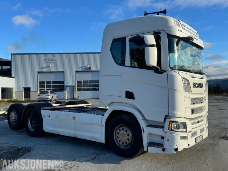 2020 Scania R580 CHASSIS, V8, EURO 6, SVING AKSEL 3, DIESELVARMER, - Камион со кабинска шасија: слика 4 2020 Scania R580 CHASSIS, V8, EURO 6, SVING AKSEL 3, DIESELVARMER, - Камион со кабинска шасија: слика 4