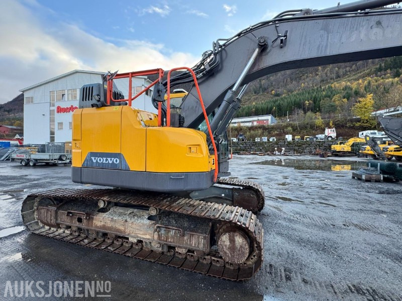 2020 Volvo ECR 235EL Gravemaskin - S70 feste - Pusskuffe - Sentralsmøring - bunkringspumpe - Tiltrotator - Pusskuffe - Sertifisert - Багер: слика 5 2020 Volvo ECR 235EL Gravemaskin - S70 feste - Pusskuffe - Sentralsmøring - bunkringspumpe - Tiltrotator - Pusskuffe - Sertifisert - Багер: слика 5