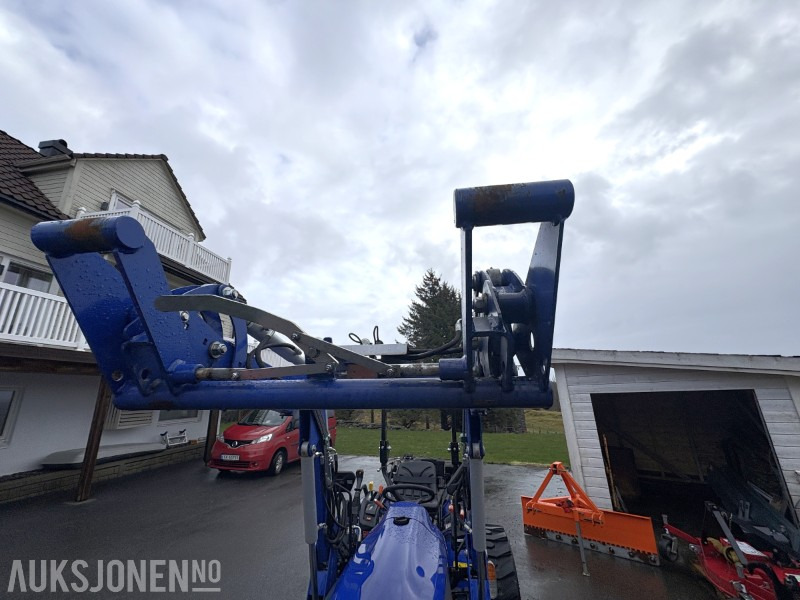 2021 Farmtrac 26H 4WD - KUN 98 timer! - mye tilbehør / ekstra utstyr| - Трактор: слика 5 2021 Farmtrac 26H 4WD - KUN 98 timer! - mye tilbehør / ekstra utstyr| - Трактор: слика 5