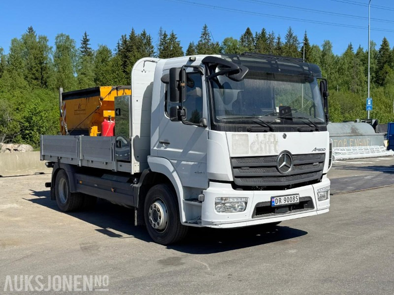 2021 Mercedes-Benz Atego 1530 lappebil/asfaltcontainer/hengsrød plan/adaptiv cruisecontrol/kamera - Камион со платформа: слика 3 2021 Mercedes-Benz Atego 1530 lappebil/asfaltcontainer/hengsrød plan/adaptiv cruisecontrol/kamera - Камион со платформа: слика 3