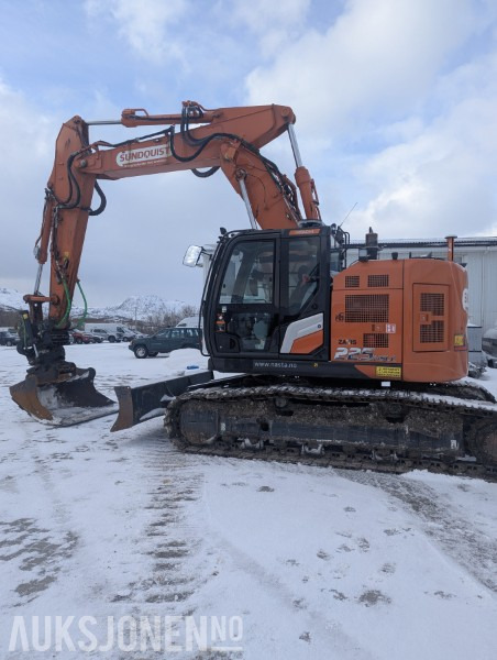 2023 Hitachi ZX225USLC-7 - Montabert CPA, GPS, rototilt, to-delt bom +++ - Багер: слика 1 2023 Hitachi ZX225USLC-7 - Montabert CPA, GPS, rototilt, to-delt bom +++ - Багер: слика 1
