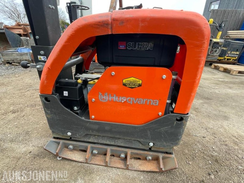 2023 Husqvarna LG 504 Vibroplate - Diesel - 470 kg. - 54 timer. - Ваљак: слика 3 2023 Husqvarna LG 504 Vibroplate - Diesel - 470 kg. - 54 timer. - Ваљак: слика 3
