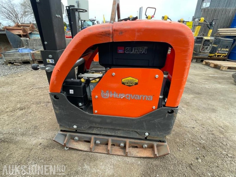 2023 Husqvarna LG 504 Vibroplate - Diesel - 470 kg. - 54 timer. - Ваљак: слика 1 2023 Husqvarna LG 504 Vibroplate - Diesel - 470 kg. - 54 timer. - Ваљак: слика 1