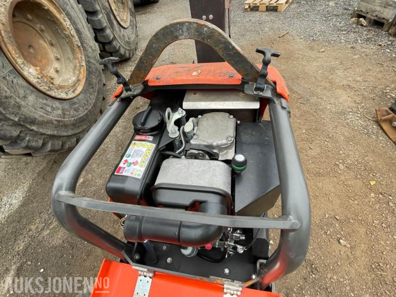 2023 Husqvarna LG 504 Vibroplate - Diesel - 470 kg. - 54 timer. - Ваљак: слика 4 2023 Husqvarna LG 504 Vibroplate - Diesel - 470 kg. - 54 timer. - Ваљак: слика 4