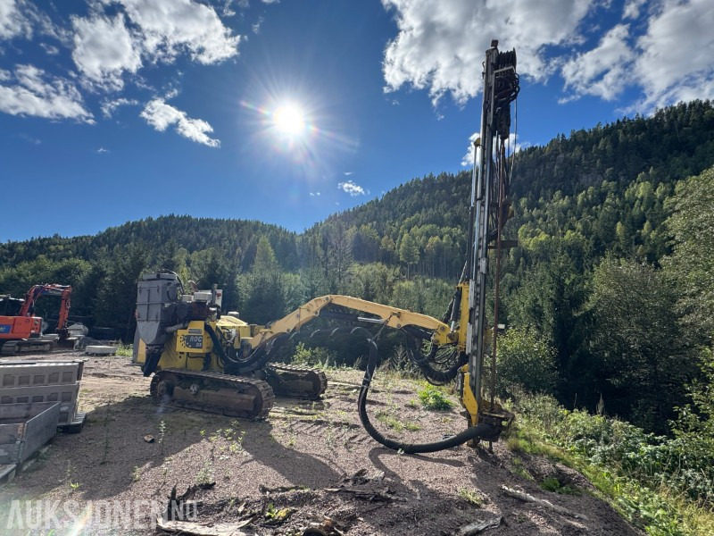 Atlas Copco ROC D3-03 - Машина за бушење: слика 1 Atlas Copco ROC D3-03 - Машина за бушење: слика 1