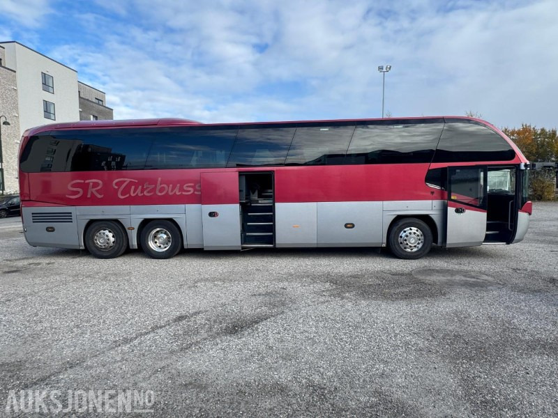 2013 MAN NEOPLAN Cityliner EEV-Nylig EU-godkjent - 53 seter - 615222km -turbuss - Автобус: слика 3 2013 MAN NEOPLAN Cityliner EEV-Nylig EU-godkjent - 53 seter - 615222km -turbuss - Автобус: слика 3