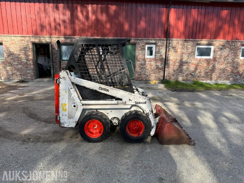 Bobcat Kompaktlaster med skuffe - Компактен натоварувач: слика 4 Bobcat Kompaktlaster med skuffe - Компактен натоварувач: слика 4