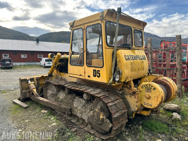 Cat D5 Bulldoser // doser - Градежна опрема: слика 4 Cat D5 Bulldoser // doser - Градежна опрема: слика 4