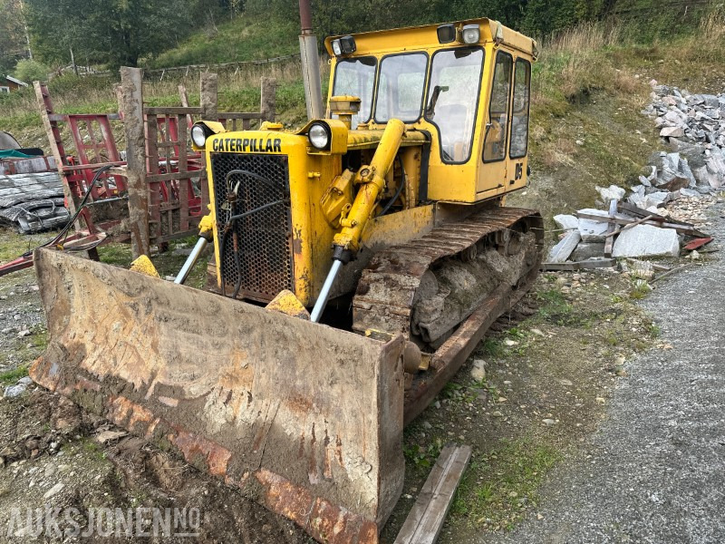 Cat D5 Bulldoser // doser - Градежна опрема: слика 5 Cat D5 Bulldoser // doser - Градежна опрема: слика 5