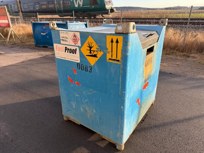Dieseltank 1000L med pumpe – Fuel Proof CUBE - Градежна опрема: слика 2 Dieseltank 1000L med pumpe – Fuel Proof CUBE - Градежна опрема: слика 2