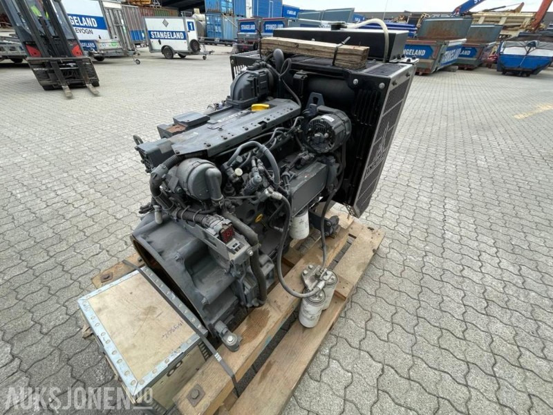 UBRUKT 2012 Deutz TCD 2012 L04 2V Motor - Hydraulikkpumpe - Styreskap/startskap - UBRUKT - Kjøpt inn for å passe til Powerscreen Warrior og Chieftain 1400. - Додаток за Градежна машина: слика 3 UBRUKT 2012 Deutz TCD 2012 L04 2V Motor - Hydraulikkpumpe - Styreskap/startskap - UBRUKT - Kjøpt inn for å passe til Powerscreen Warrior og Chieftain 1400. - Додаток за Градежна машина: слика 3