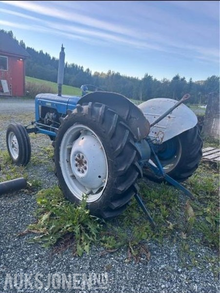 Ford dexta - Трактор: слика 4 Ford dexta - Трактор: слика 4