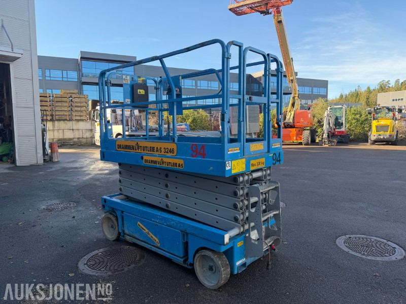 Genie GS3246 sakselift / 12 meter arbeidshøyde - Дигачка платформа: слика 5 Genie GS3246 sakselift / 12 meter arbeidshøyde - Дигачка платформа: слика 5