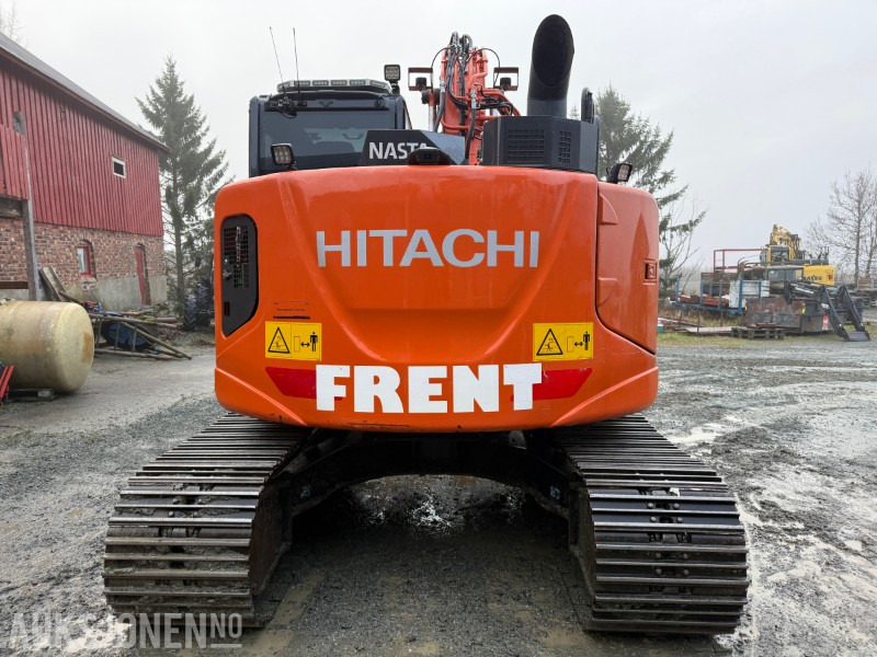Hitachi ZX135 US-6 EC219, 2 skuffer, sentralsmøring - Багер: слика 4 Hitachi ZX135 US-6 EC219, 2 skuffer, sentralsmøring - Багер: слика 4