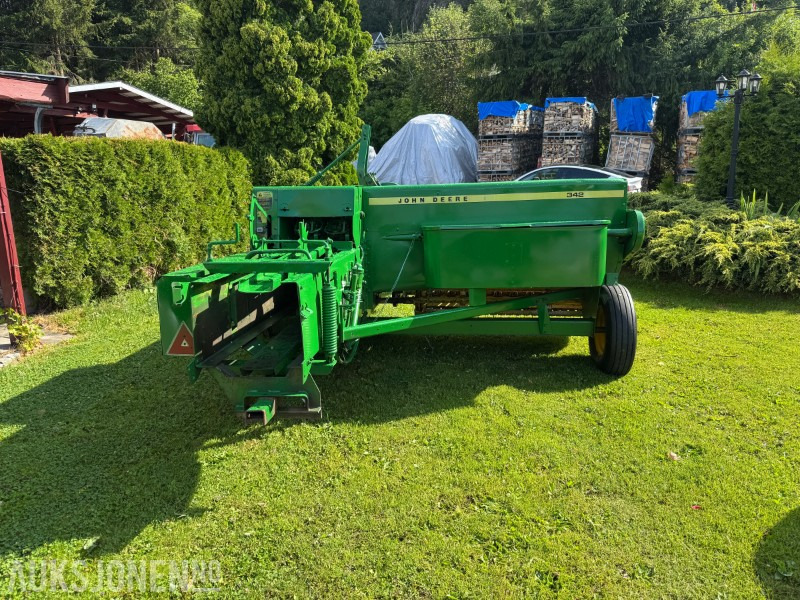 John Deere 342 Småballepresse - Трактор: слика 3 John Deere 342 Småballepresse - Трактор: слика 3
