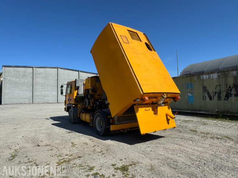 1998 Volvo FL614 feiebil m/ Johnston-Beam S5000 | 135 965 km | 4 638 t | Automat - Камион: слика 5 1998 Volvo FL614 feiebil m/ Johnston-Beam S5000 | 135 965 km | 4 638 t | Automat - Камион: слика 5
