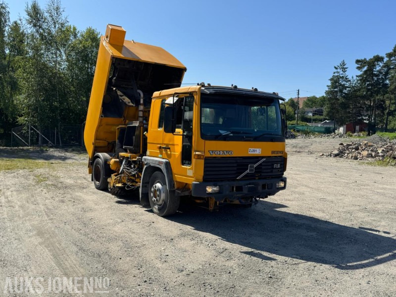 1998 Volvo FL614 feiebil m/ Johnston-Beam S5000 | 135 965 km | 4 638 t | Automat - Камион: слика 2 1998 Volvo FL614 feiebil m/ Johnston-Beam S5000 | 135 965 km | 4 638 t | Automat - Камион: слика 2