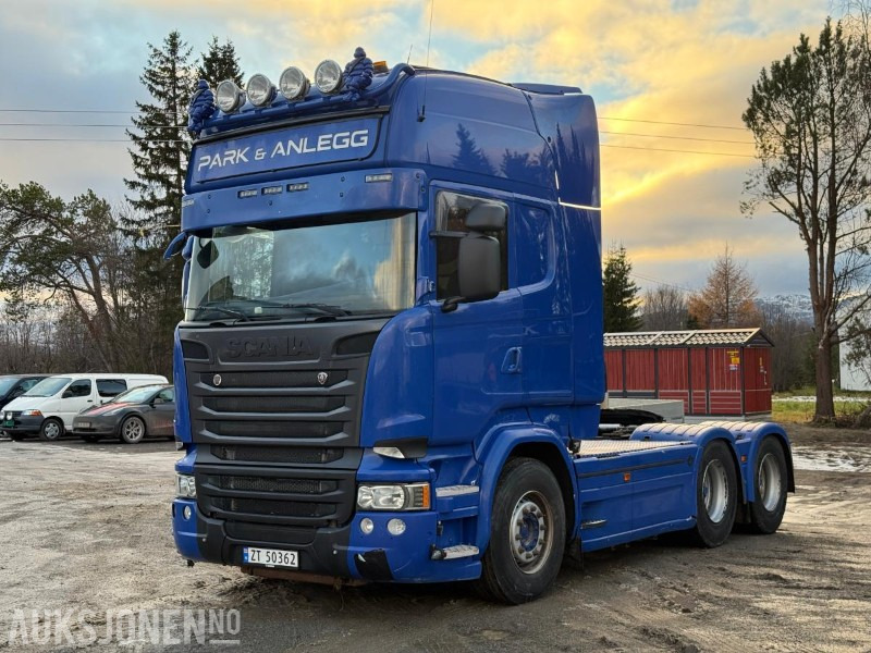 2015 Scania R-serie 6x4 Påkostet - Brøyterigget - Tipphydraulikk - Sprederhydraulikk - 675 643km - Камион влекач: слика 1 2015 Scania R-serie 6x4 Påkostet - Brøyterigget - Tipphydraulikk - Sprederhydraulikk - 675 643km - Камион влекач: слика 1