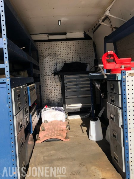 2013 Volkswagen Crafter - KM 249677 - REP OBJEKT - Комбе: слика 4 2013 Volkswagen Crafter - KM 249677 - REP OBJEKT - Комбе: слика 4