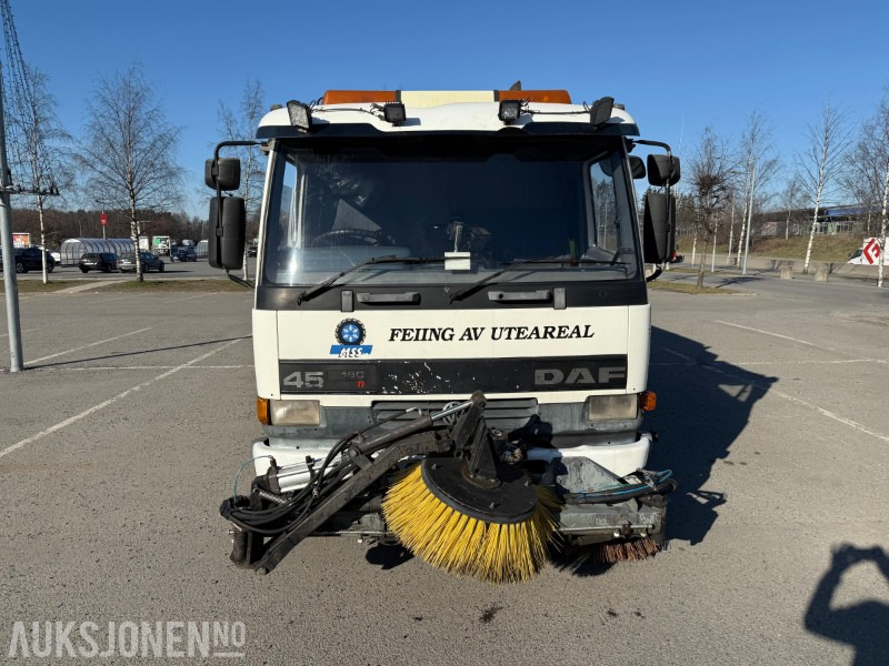 1997 DAF 45 180 TI feiebil, tilhengerfeste, nytt sug, kamera, ekstralys - Комунално/ Специјално возило: слика 2 1997 DAF 45 180 TI feiebil, tilhengerfeste, nytt sug, kamera, ekstralys - Комунално/ Специјално возило: слика 2