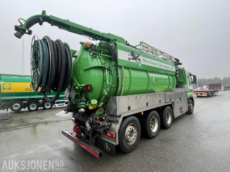 2010 VOLVO FH500 8X4 INTERCONSULT SS2343 BST3-17CR ADR SLAMSUGER MED HØYTRYKKSPYLER - 203576 KM. - Комунално/ Специјално возило: слика 4 2010 VOLVO FH500 8X4 INTERCONSULT SS2343 BST3-17CR ADR SLAMSUGER MED HØYTRYKKSPYLER - 203576 KM. - Комунално/ Специјално возило: слика 4