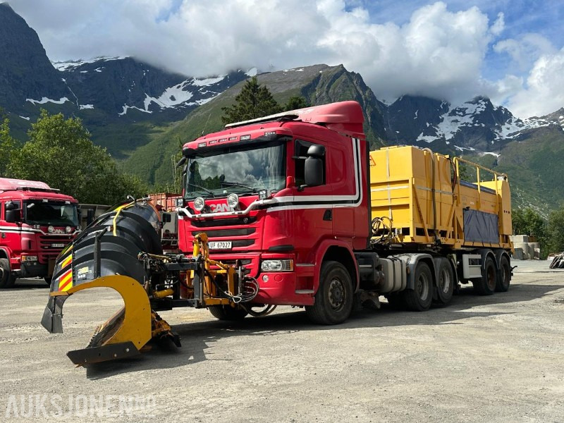 Scania G490 6X2 Euro6 4WD trekkvogn m/kombispreder - GMI V-plog - Klar for brøytesesongen - Комунално/ Специјално возило: слика 1 Scania G490 6X2 Euro6 4WD trekkvogn m/kombispreder - GMI V-plog - Klar for brøytesesongen - Комунално/ Специјално возило: слика 1