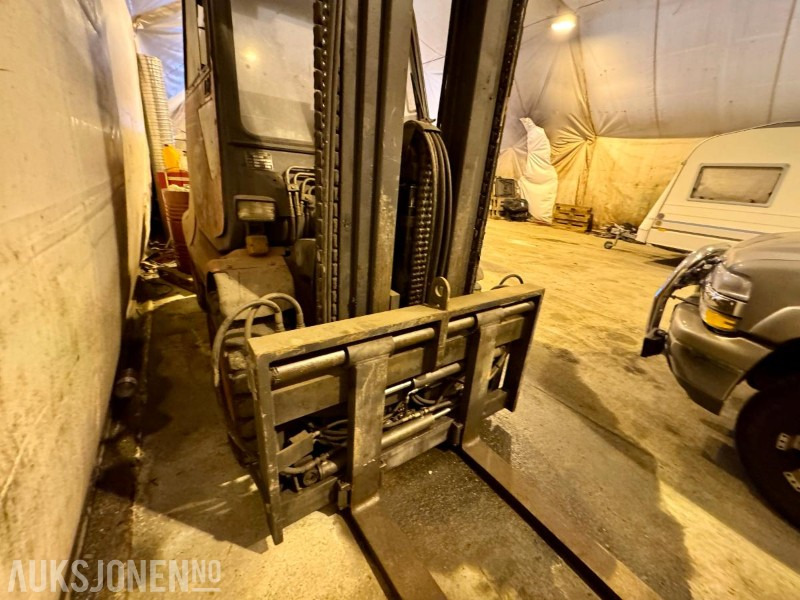 1990 Linde H45D Gaffeltruck - Timer: 15622 - Опрема за ракување со материјали: слика 2 1990 Linde H45D Gaffeltruck - Timer: 15622 - Опрема за ракување со материјали: слика 2