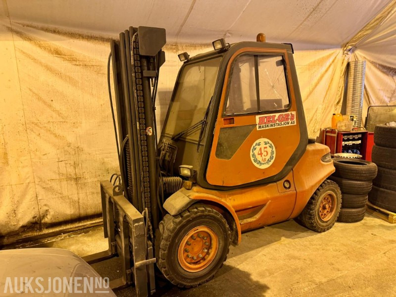 1990 Linde H45D Gaffeltruck - Timer: 15622 - Опрема за ракување со материјали: слика 1 1990 Linde H45D Gaffeltruck - Timer: 15622 - Опрема за ракување со материјали: слика 1