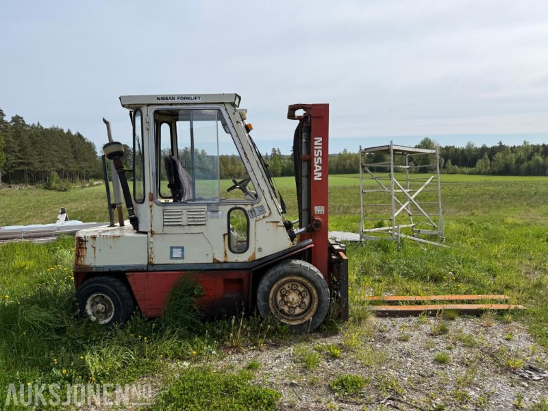 1990 Nissan gaffeltruck. - Опрема за ракување со материјали: слика 4 1990 Nissan gaffeltruck. - Опрема за ракување со материјали: слика 4