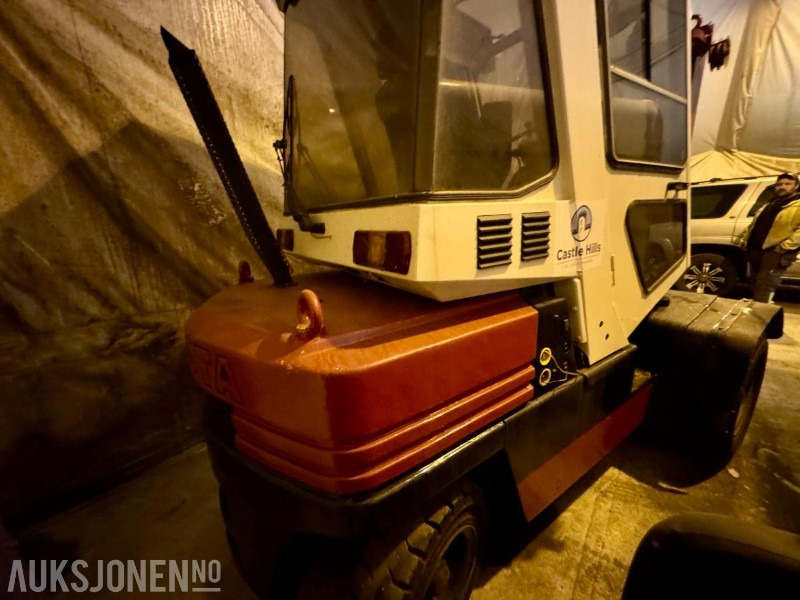 1990 Toyota 5FD40 - Truck - Timer: 9376 - Опрема за ракување со материјали: слика 3 1990 Toyota 5FD40 - Truck - Timer: 9376 - Опрема за ракување со материјали: слика 3