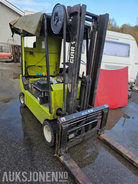 1998 Clark CEM 20 S Truck - MVA-FRI - INGEN MINSTEPRIS - Опрема за ракување со материјали: слика 1 1998 Clark CEM 20 S Truck - MVA-FRI - INGEN MINSTEPRIS - Опрема за ракување со материјали: слика 1