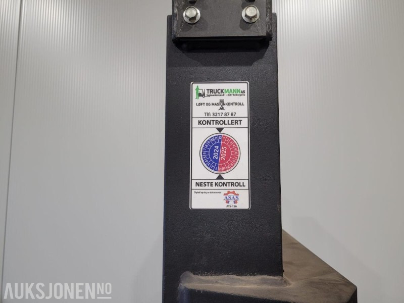 2000 Toyota Stabler - Опрема за ракување со материјали: слика 4 2000 Toyota Stabler - Опрема за ракување со материјали: слика 4