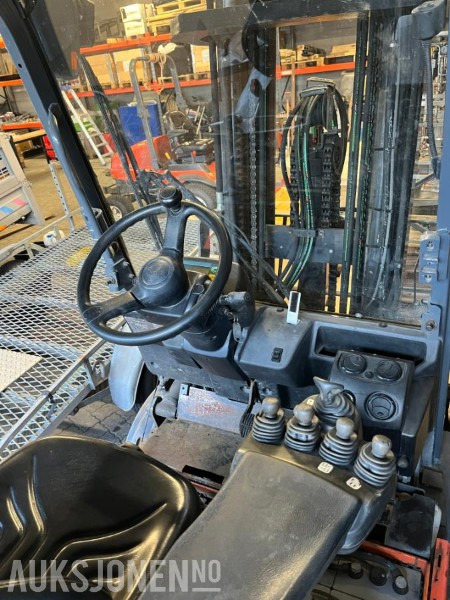 2007 Toyota 7FBMF35 3.5 tonn 5.5 meter løftehøyde Reparasjonsobjekt - Опрема за ракување со материјали: слика 3 2007 Toyota 7FBMF35 3.5 tonn 5.5 meter løftehøyde Reparasjonsobjekt - Опрема за ракување со материјали: слика 3