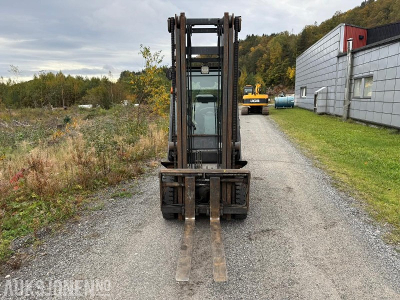 2010 Nissan Y1D2A25Q dieseltruck – 2,5 tonn, 4 m løftehøyde - Опрема за ракување со материјали: слика 3 2010 Nissan Y1D2A25Q dieseltruck – 2,5 tonn, 4 m løftehøyde - Опрема за ракување со материјали: слика 3
