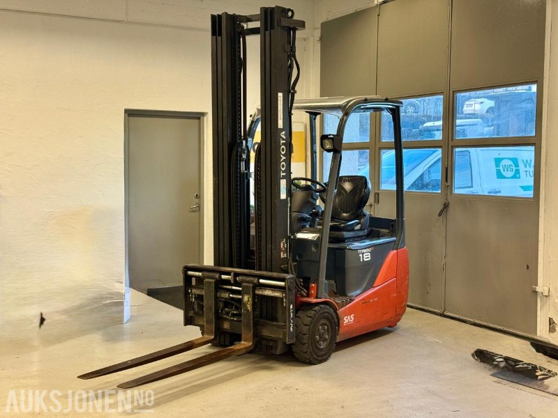 2014 Toyota 8FBEKT18 – Elektrisk gaffeltruck med løftehøyde på 6 meter - Опрема за ракување со материјали: слика 1 2014 Toyota 8FBEKT18 – Elektrisk gaffeltruck med løftehøyde på 6 meter - Опрема за ракување со материјали: слика 1