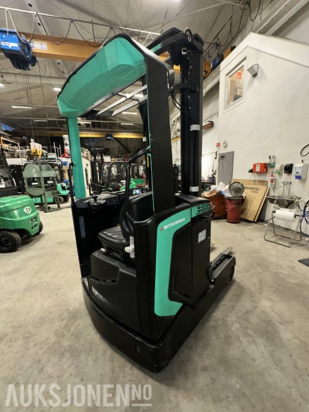 2015 Mitsubishi RB16N2 Elektrisk Reachtruck m/6,3 m løftehøyde/tilt/sideskift/sertifisert, 2301 timer - Опрема за ракување со материјали: слика 5 2015 Mitsubishi RB16N2 Elektrisk Reachtruck m/6,3 m løftehøyde/tilt/sideskift/sertifisert, 2301 timer - Опрема за ракување со материјали: слика 5