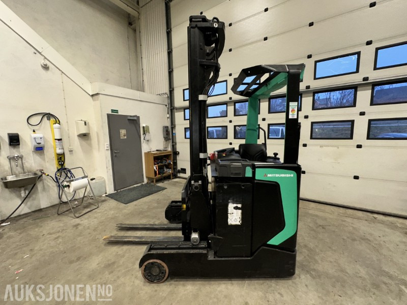 2015 Mitsubishi RB16N2 Elektrisk Reachtruck m/6,3 m løftehøyde/tilt/sideskift/sertifisert, 2301 timer - Опрема за ракување со материјали: слика 2 2015 Mitsubishi RB16N2 Elektrisk Reachtruck m/6,3 m løftehøyde/tilt/sideskift/sertifisert, 2301 timer - Опрема за ракување со материјали: слика 2