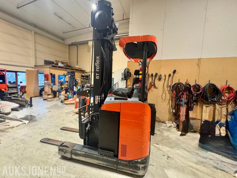 2016 Toyota BT Reflex – Skyvemasttruck - Timer: 9720 - Опрема за ракување со материјали: слика 5 2016 Toyota BT Reflex – Skyvemasttruck - Timer: 9720 - Опрема за ракување со материјали: слика 5