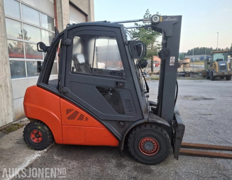 2018 Linde H35D truck 3500kg - Опрема за ракување со материјали: слика 2 2018 Linde H35D truck 3500kg - Опрема за ракување со материјали: слика 2